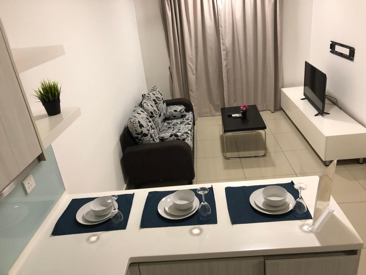 Solstice Cyberjaya By Easy Property Exterior photo